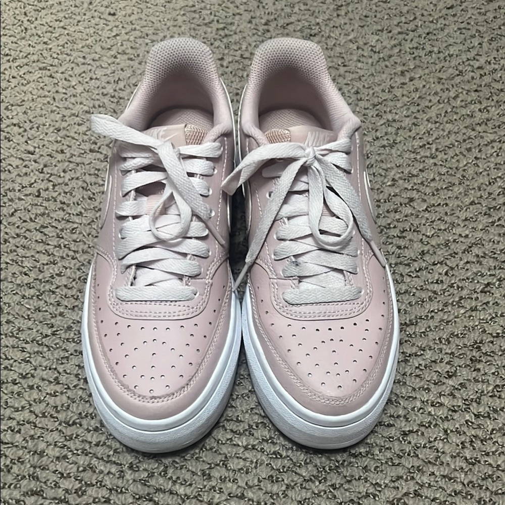 Women's Light Pink Nike Sneakers 7.5